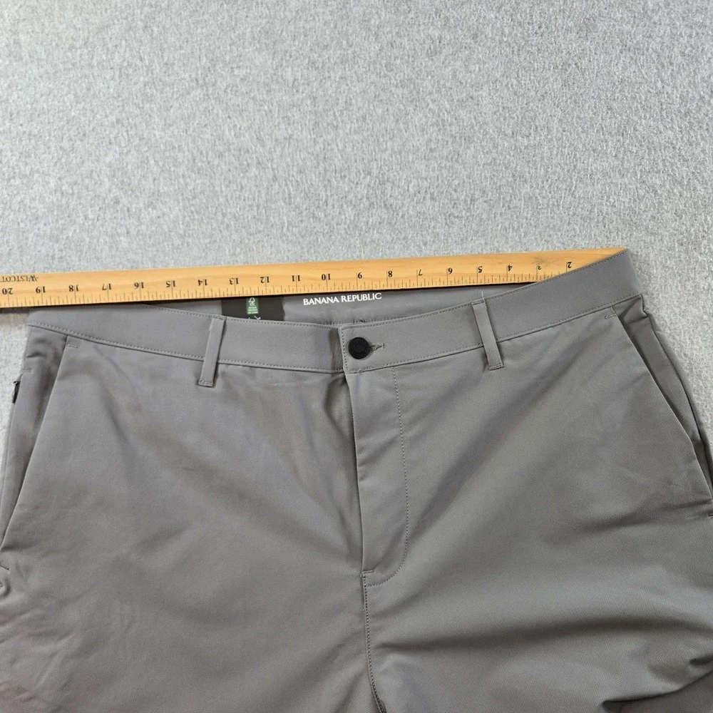 Banana Republic Pants Mens 38x30 Gray Chino Slim Microfiber Flat‎ Front Pockets